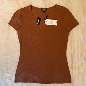 Express Women's Tan V-Neck Short Sleeve Tee